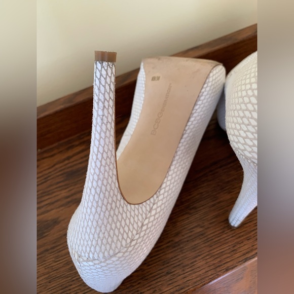 BCBGeneration Suede Leather Parade Platform Pump - Picture 11 of 13